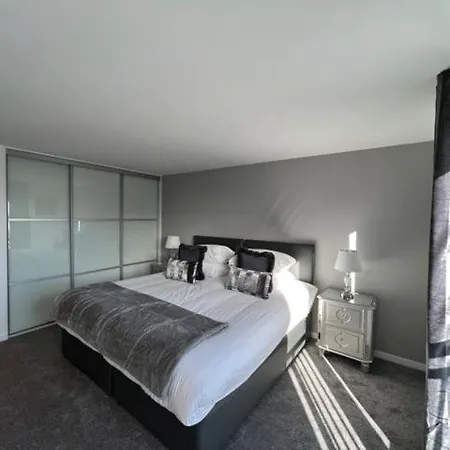 Modern & Spacious 2 Bed Merchant City Apart-High St Glasgow Exterior photo